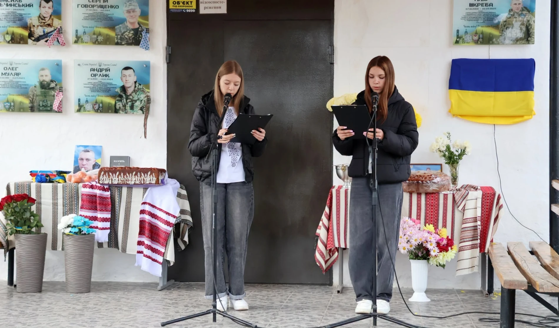 У Барській громаді відкрили меморіальну дошку 26-річному Захиснику Андрію Богданюку