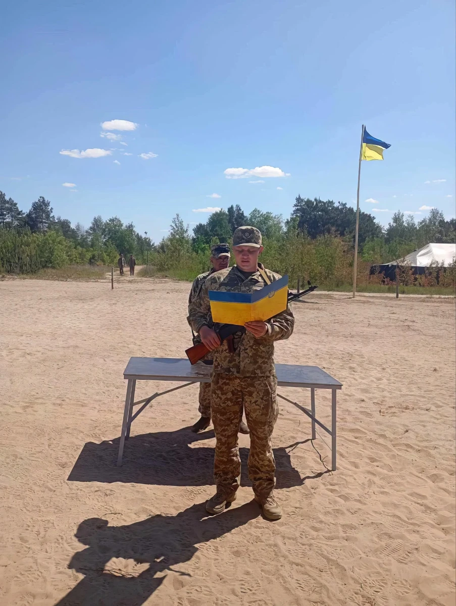 Пам'яті мужнього воїна, захисника та Героя Руслана Шиндирука з Барської громади