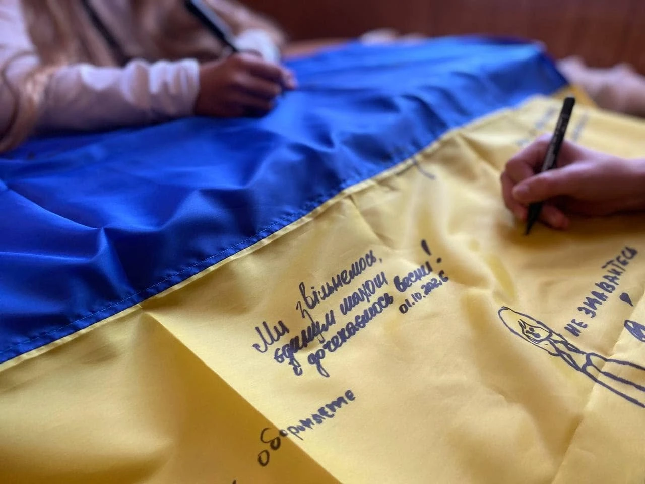 Пам’ятна хода та зустріч із бойовою медикинею: як у ліцеях Бара відзначили День захисників