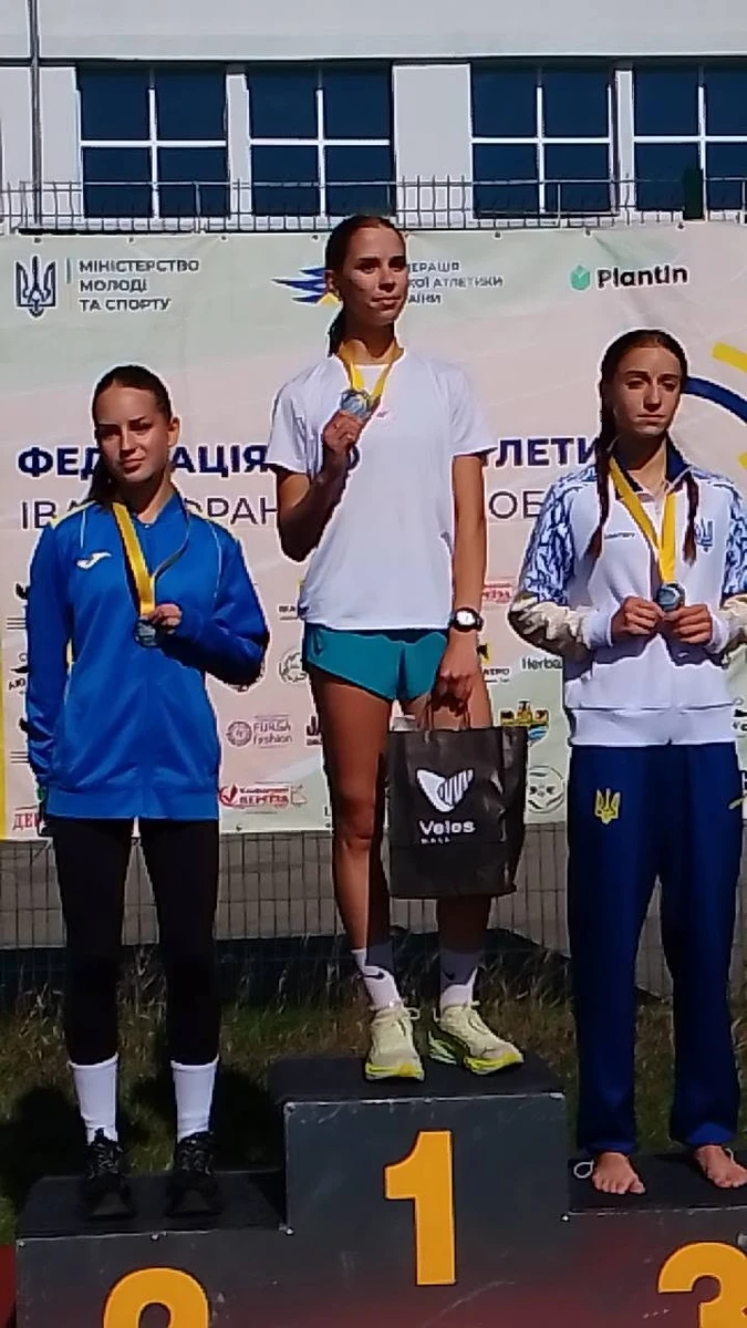 Чемпіонки України та області: легкоатлетки з Бара здобули нові нагороди