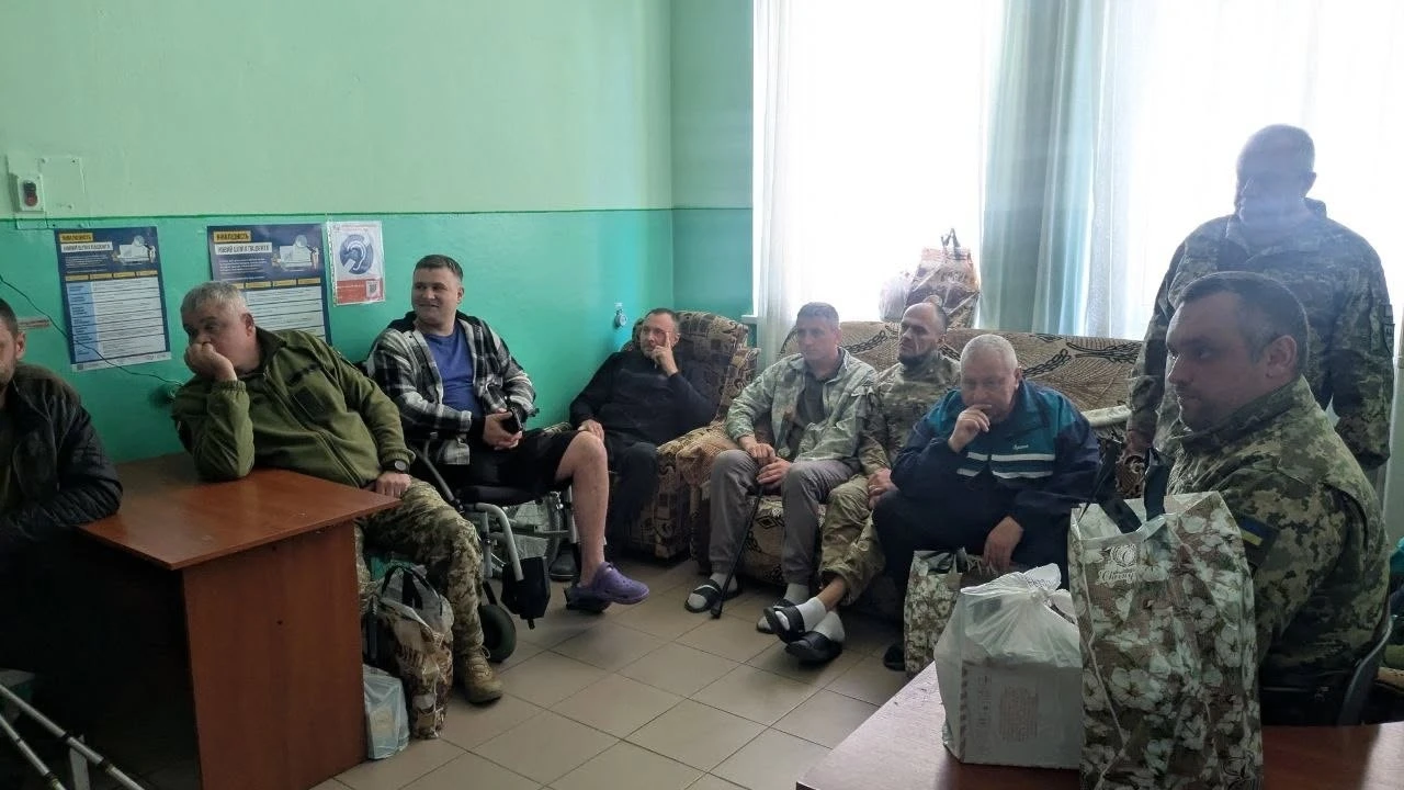 Подякували захисникам та провели козацькі змагання: як у Барському ліцеї №2 відзначили 1 жовтня