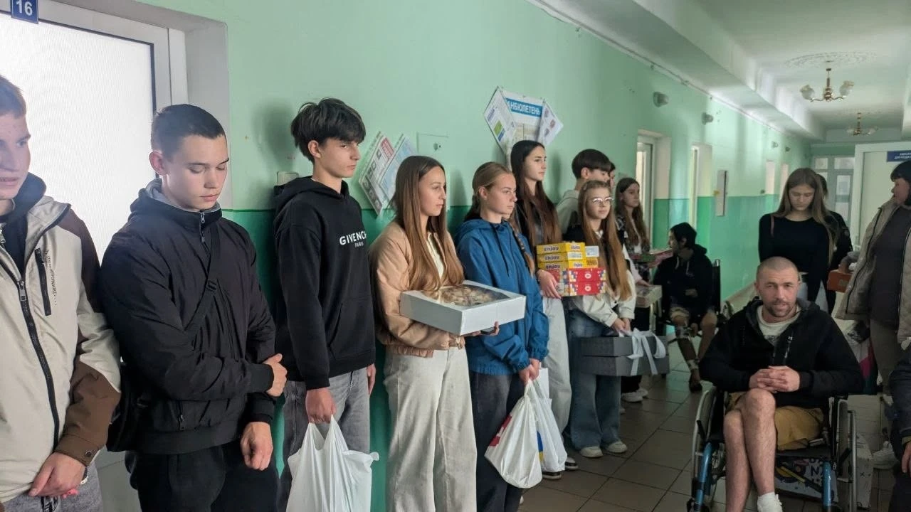 Подякували захисникам та провели козацькі змагання: як у Барському ліцеї №2 відзначили 1 жовтня