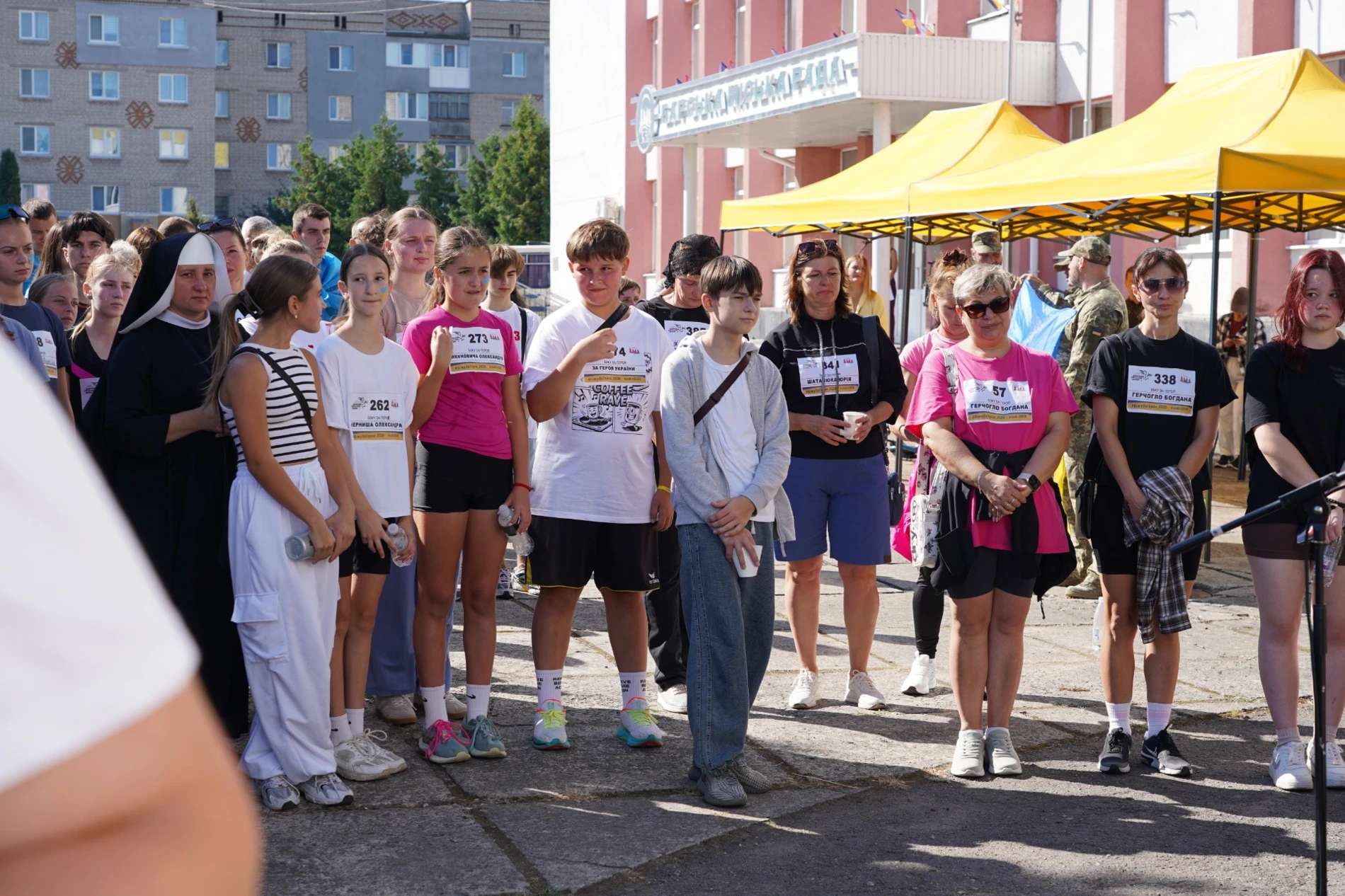 Понад 400 учасників бігли за Героїв: у м. Бар вдруге провели пам’ятний забіг
