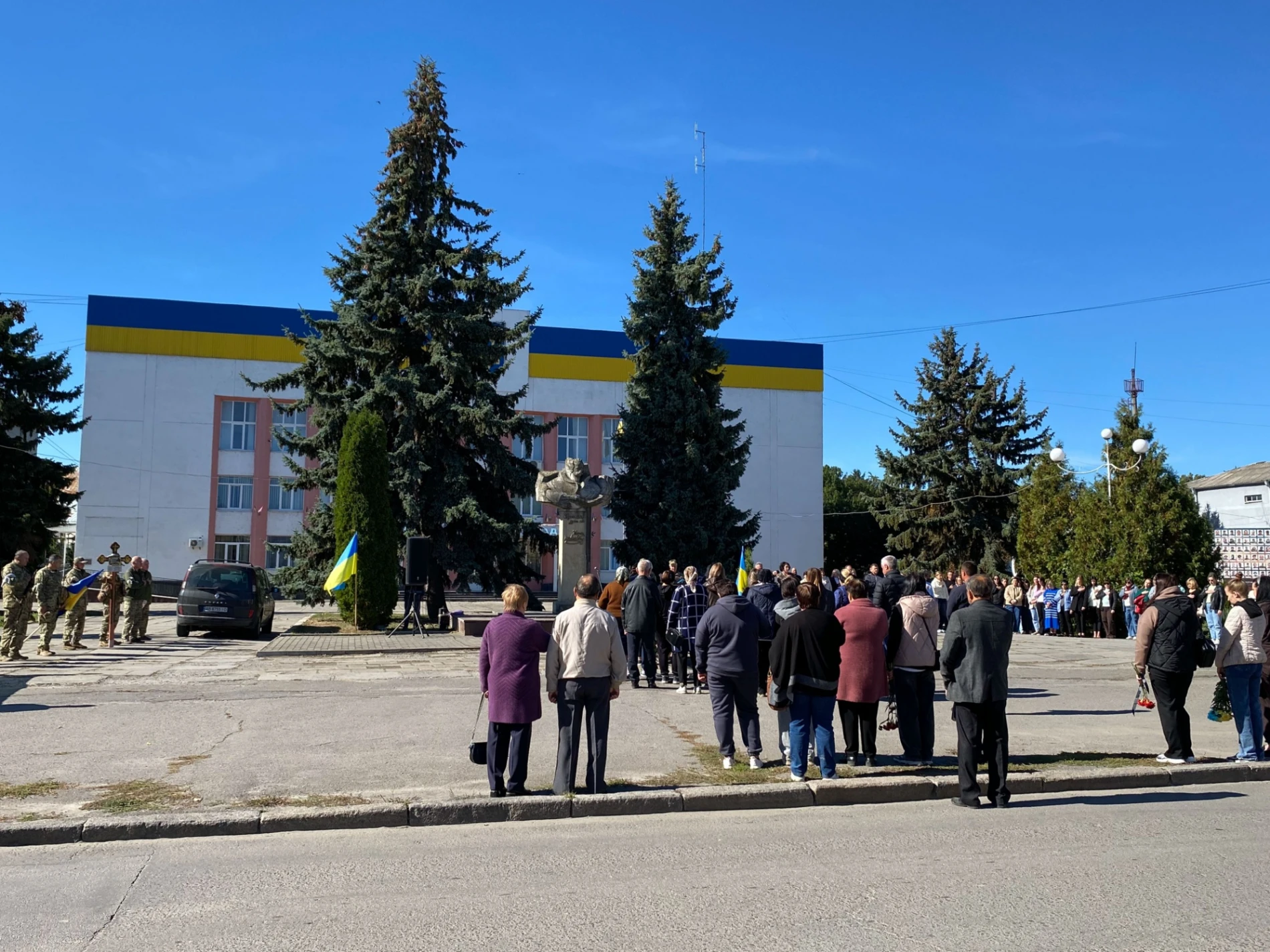 Барська громада попрощалася із Захисником Ярославом Мельніковим