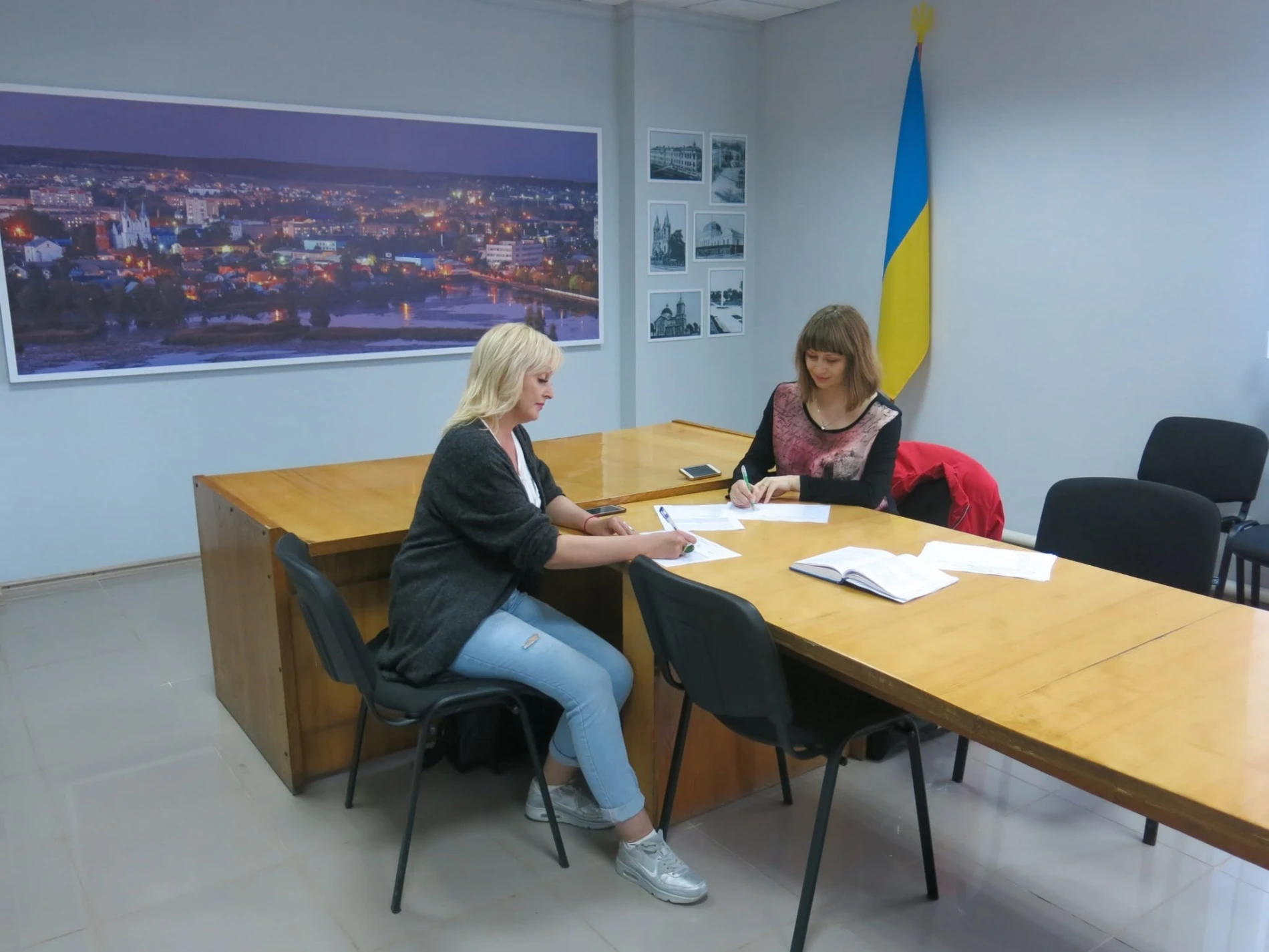Вистави, гастролі, війна і нові прем'єри: якими були перші 10 років Барського МХАТу