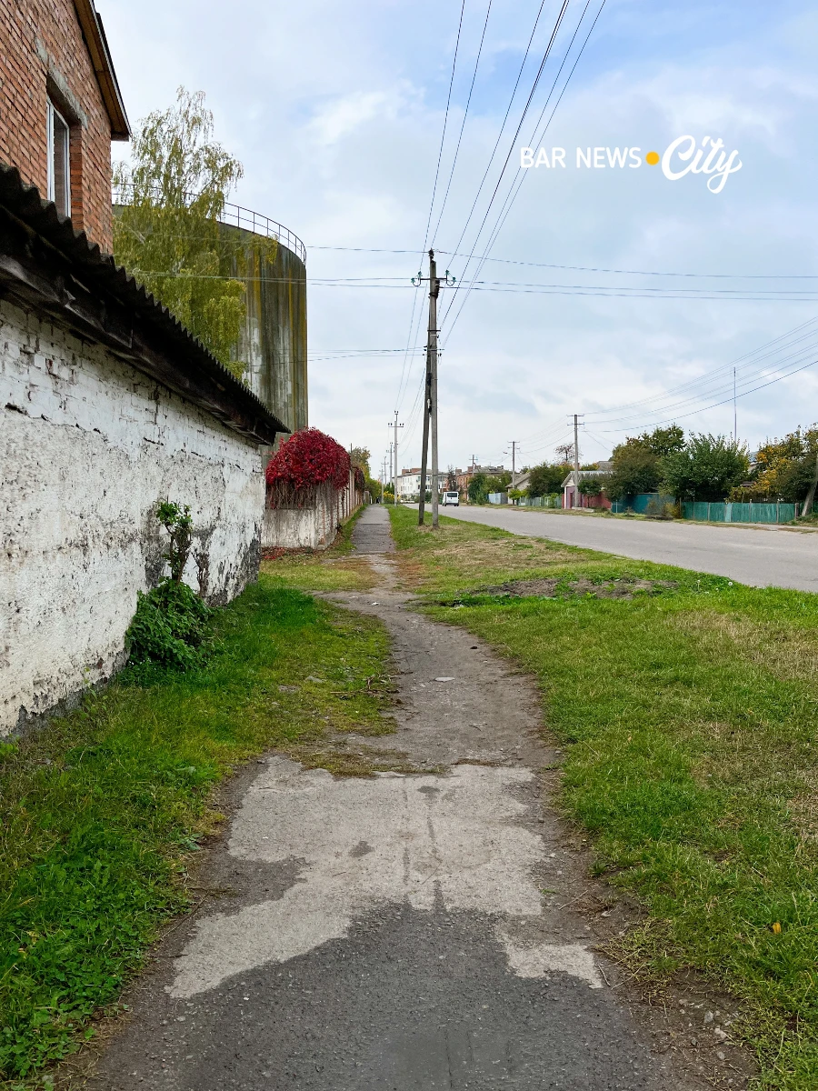 Жовтневий Бар: як виглядає місто у розпал осені. Фоторепортаж