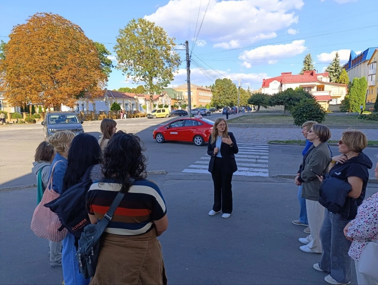 Знайти Коцюбинського у сучасному Барі: містяни пройшли слідами дитинства письменника