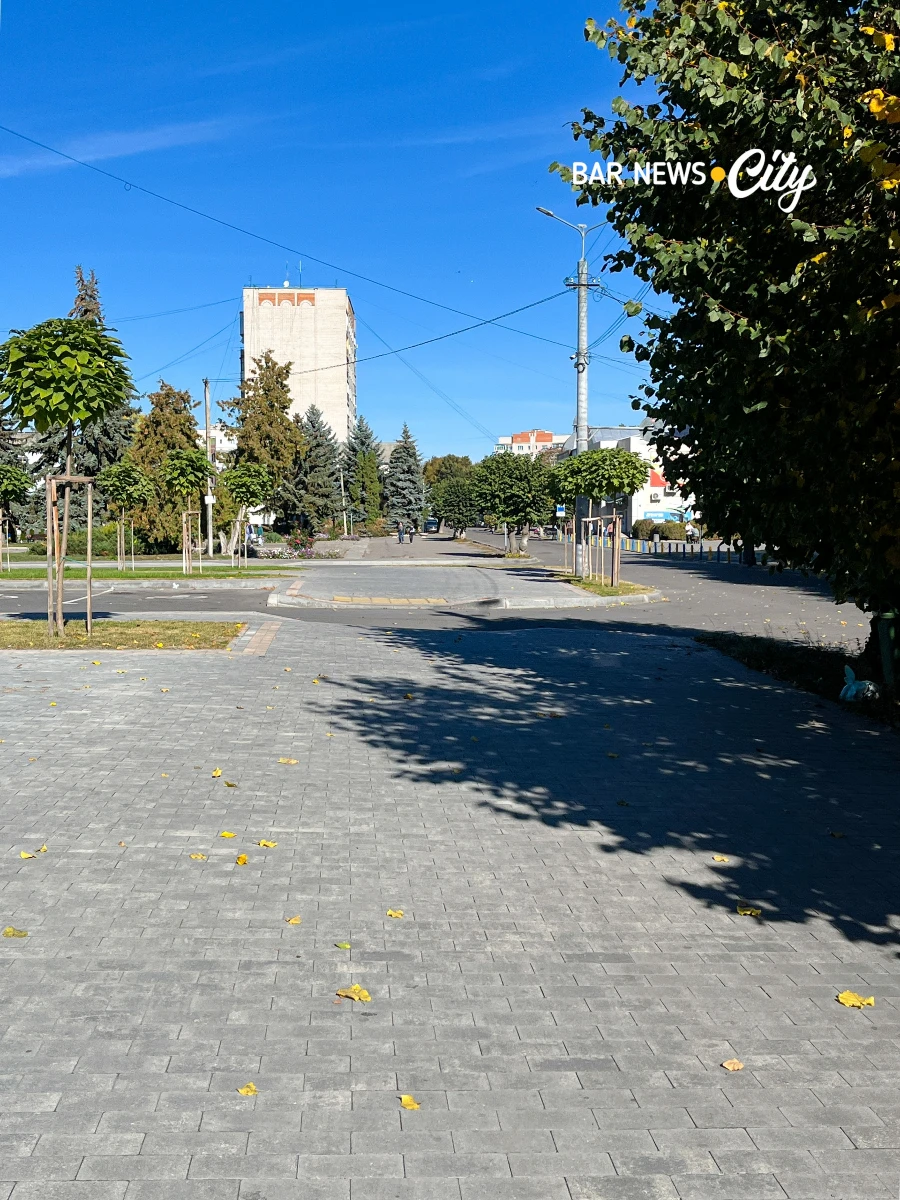 Жовтневий Бар: як виглядає місто у розпал осені. Фоторепортаж