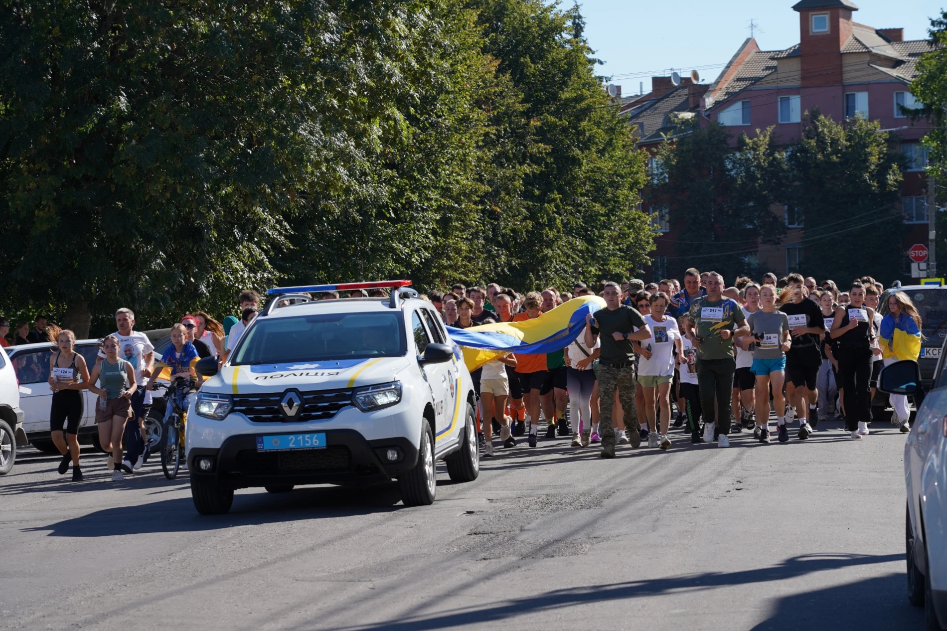 Понад 400 учасників бігли за Героїв: у м. Бар вдруге провели пам’ятний забіг