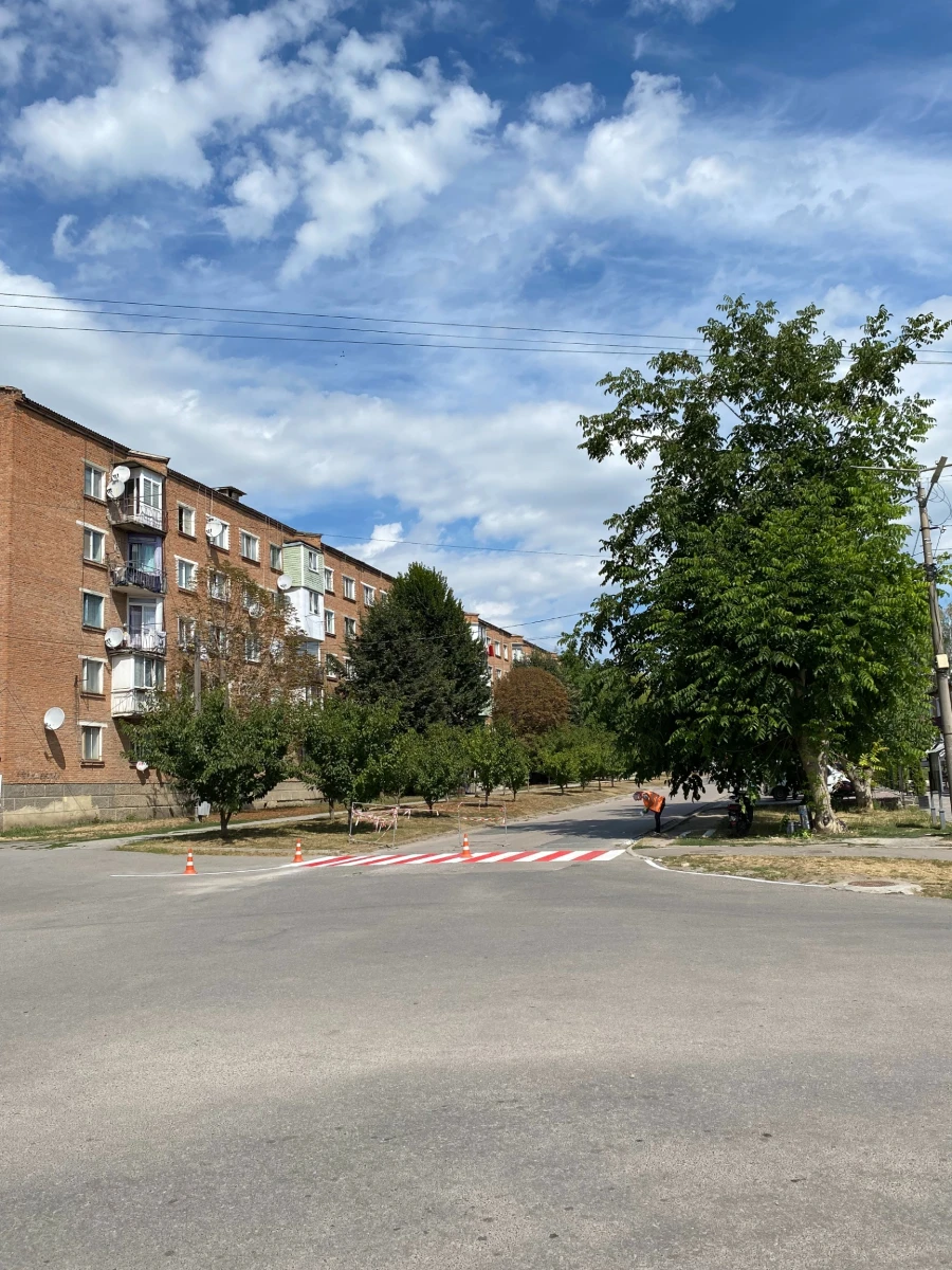 Фотофакт: в Барі оновлюють пішохідні переходи