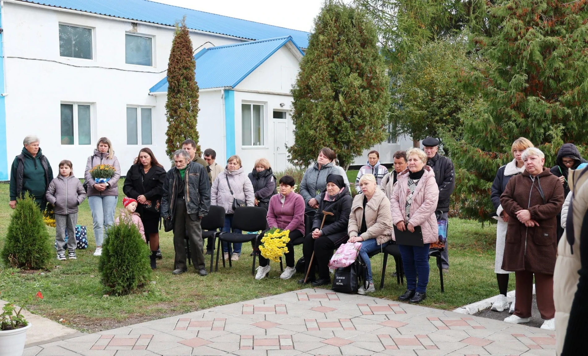 У Барській громаді відкрили меморіальну дошку 26-річному Захиснику Андрію Богданюку