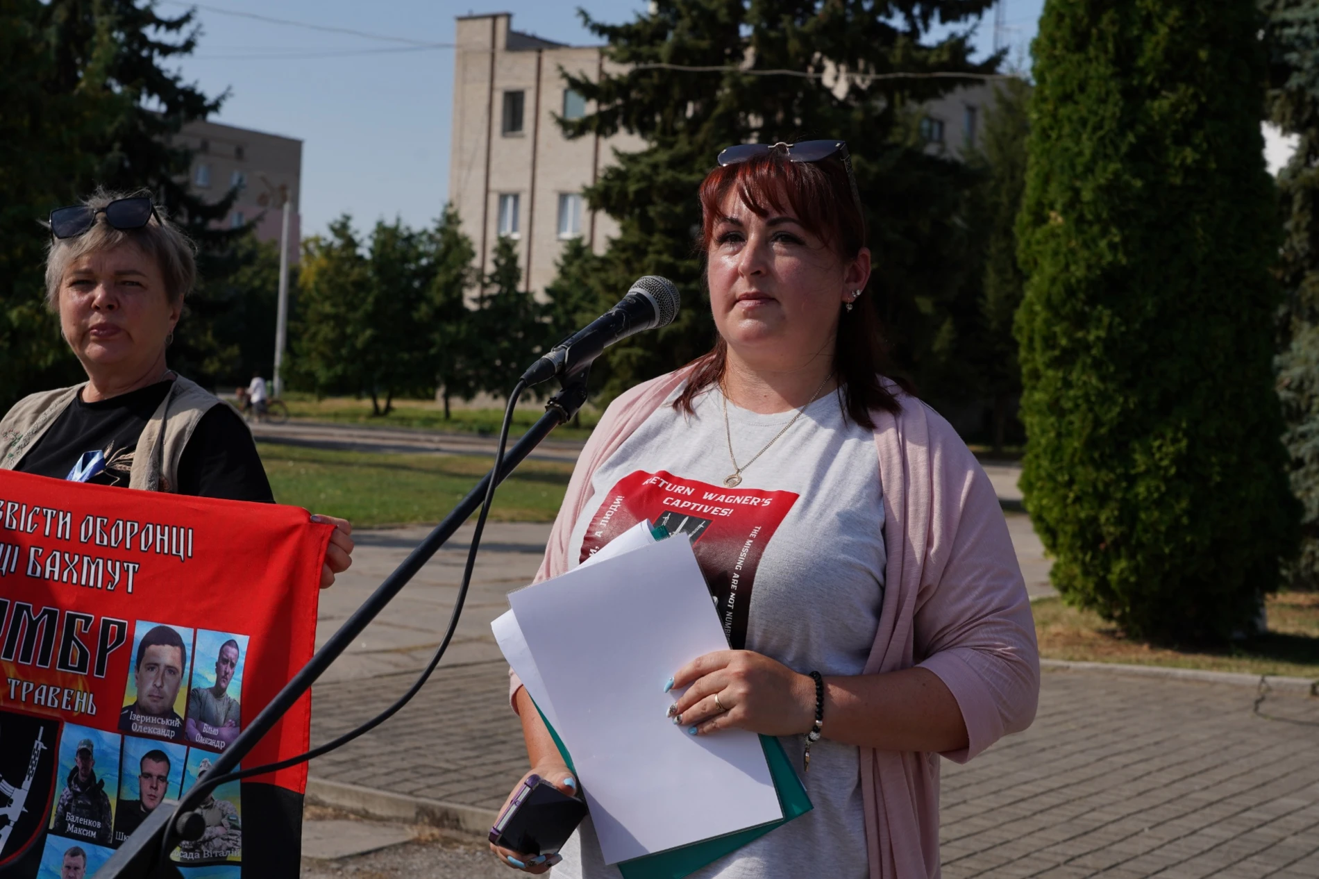 «Ми не припинимо чекати»: у Барі підтримали родини зниклих безвісти та полонених захисників