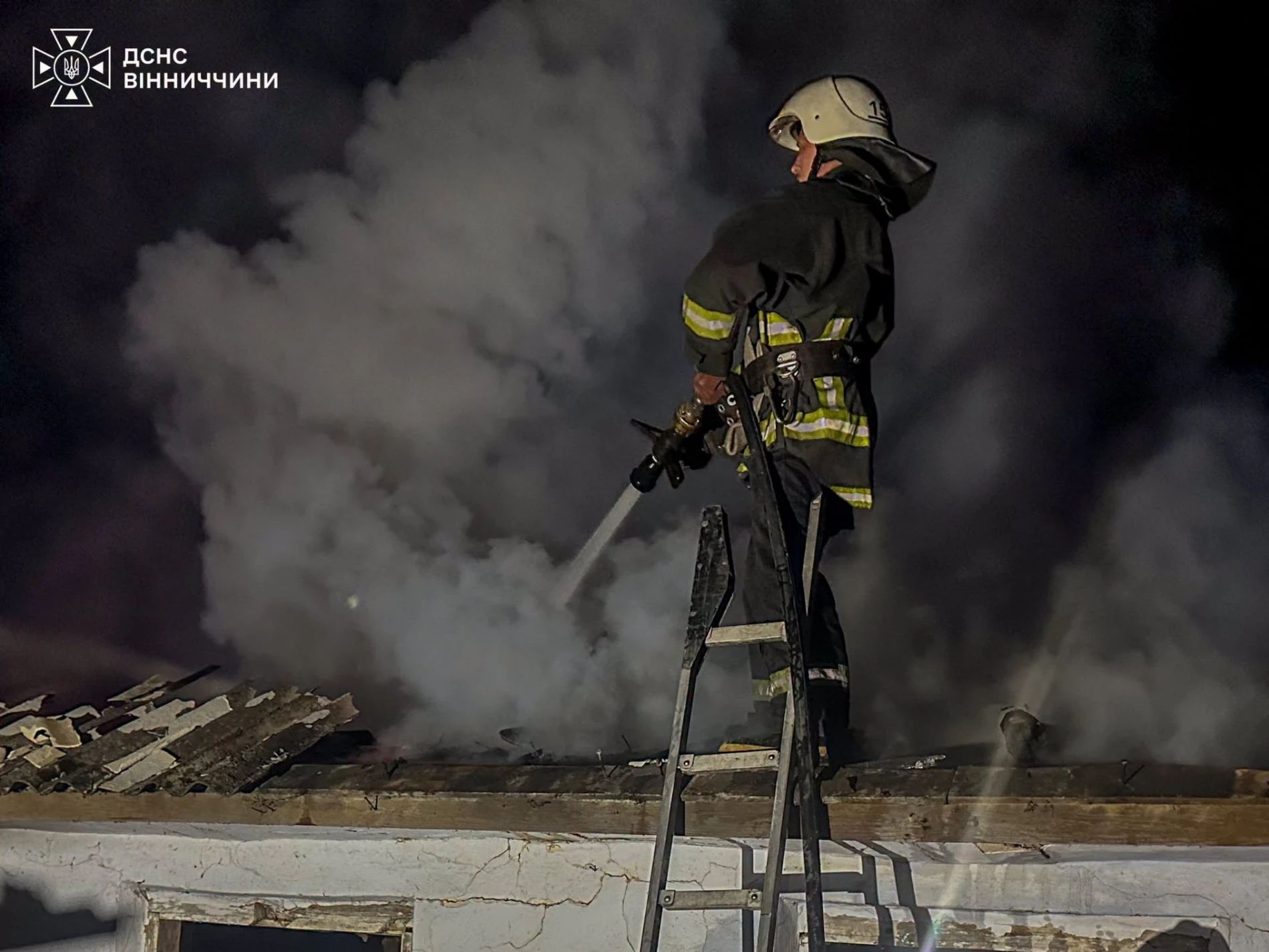 У Слободі-Ялтушківській Барської громади горіла господарська будівля