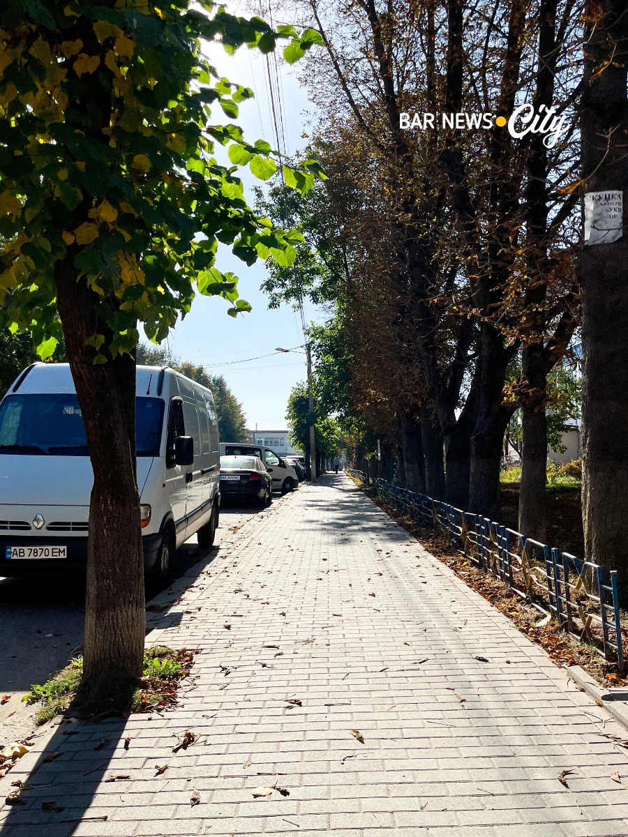 Жовтневий Бар: як виглядає місто у розпал осені. Фоторепортаж