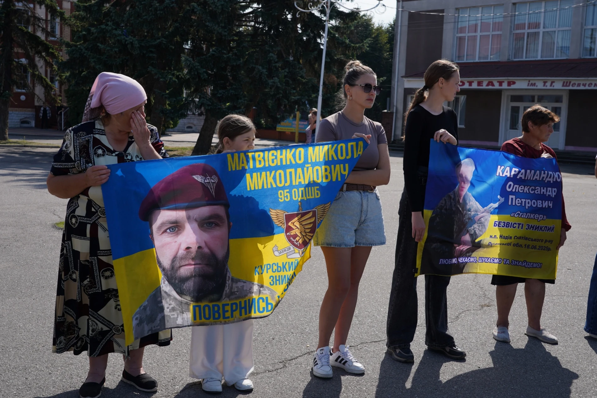 «Ми не припинимо чекати»: у Барі підтримали родини зниклих безвісти та полонених захисників
