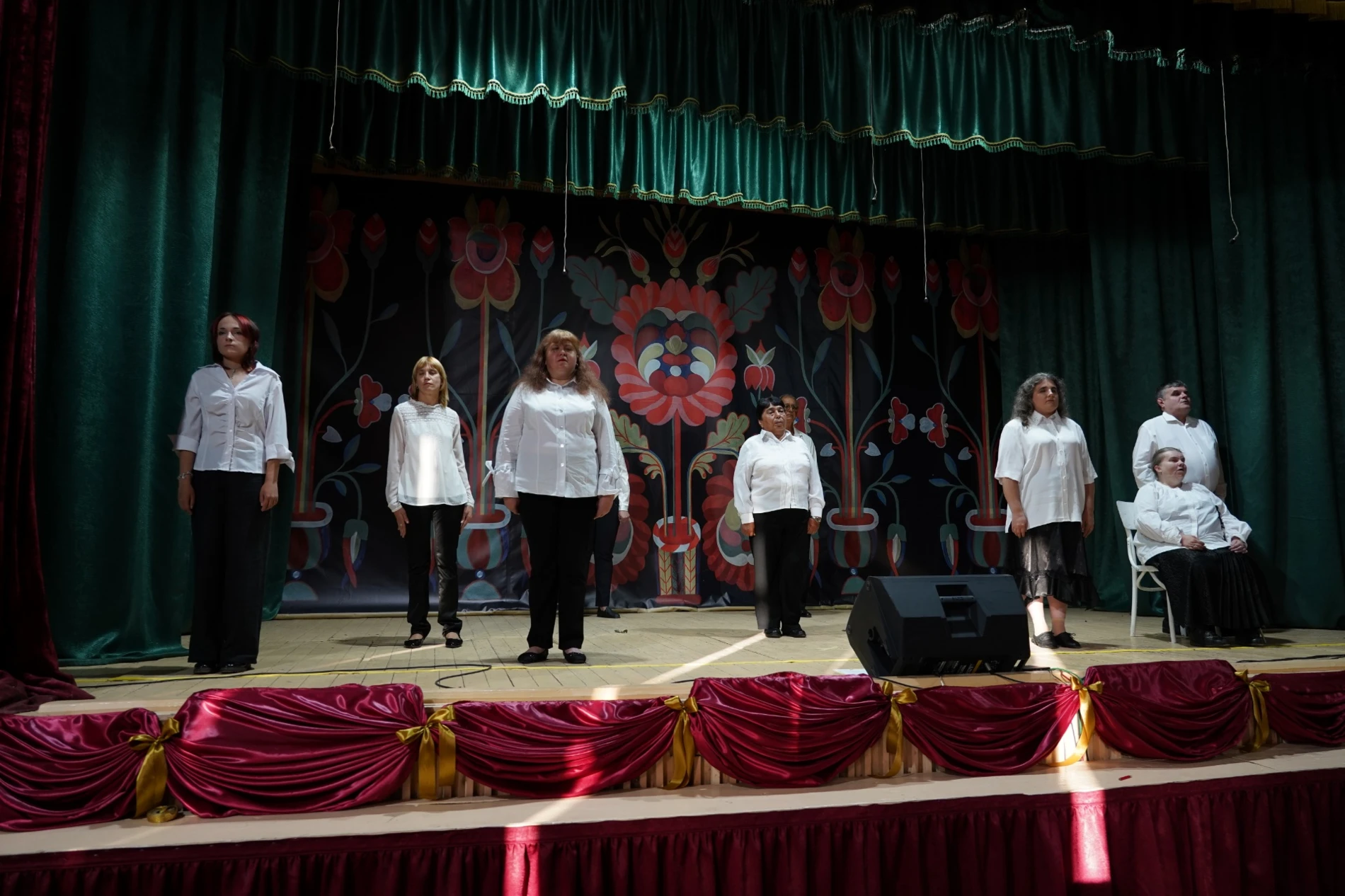 Вистави, гастролі, війна і нові прем'єри: якими були перші 10 років Барського МХАТу