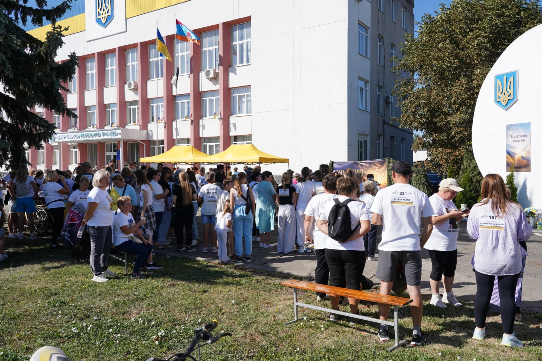 Понад 400 учасників бігли за Героїв: у м. Бар вдруге провели пам’ятний забіг