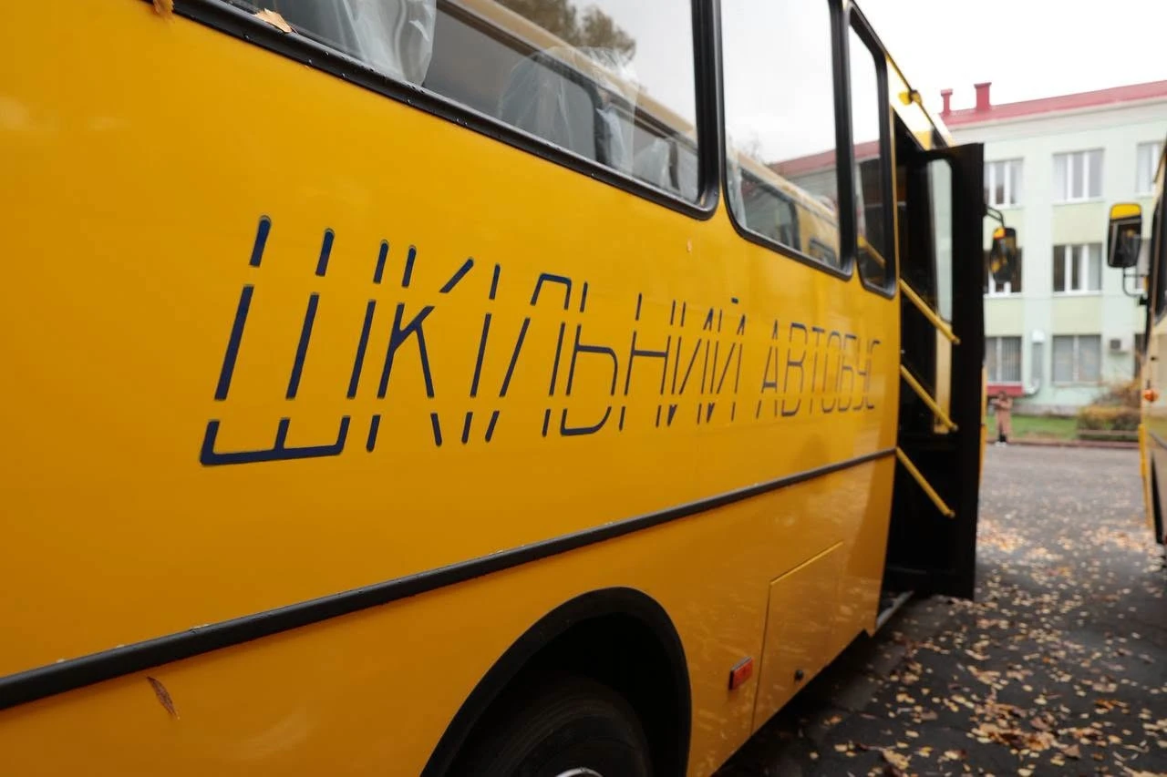Барська та Копайгородська громади отримали нові шкільні автобуси