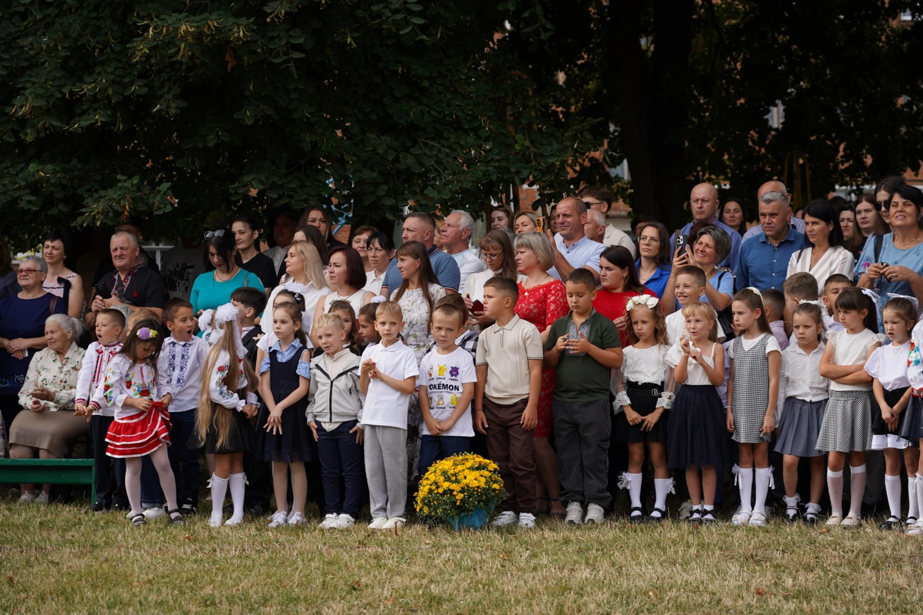 Перший дзвоник у школах Бара: святкові лінійки, безкоштовні обіди та освітні зміни