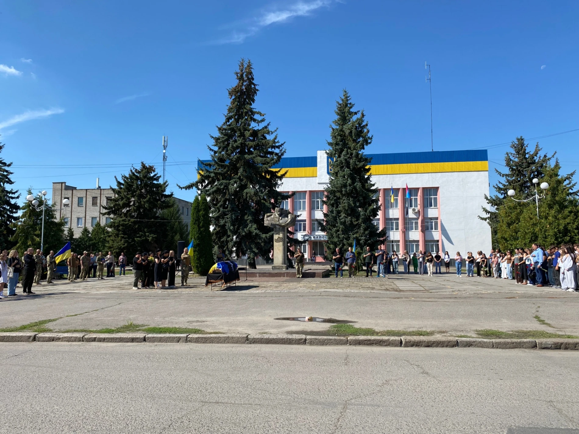 У Барі попрощалися із Захисником Володимиром Пилевичем, якого понад півтора року чекали додому