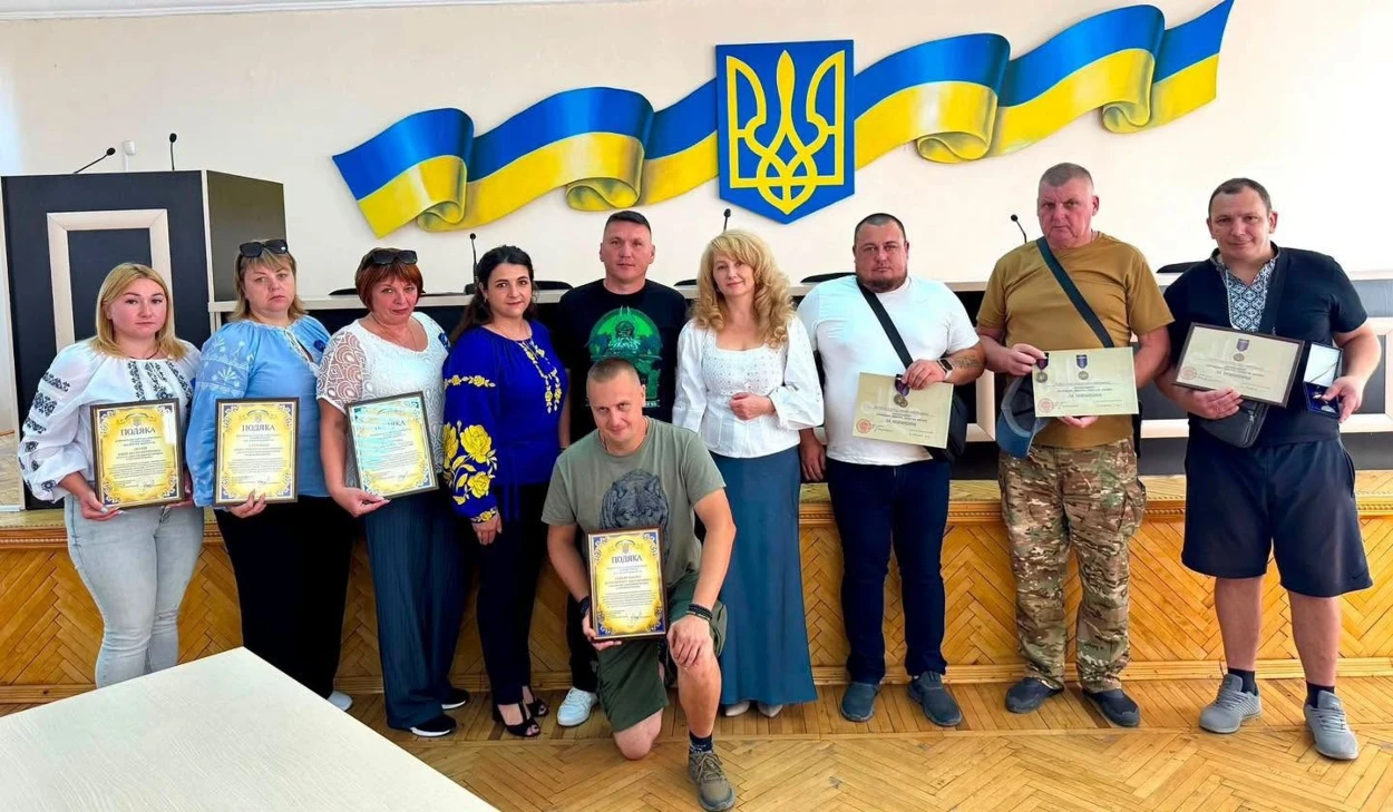 Жителя Барської громади Олександра Дудника нагородили відзнакою Міністерства оборони «За поранення»
