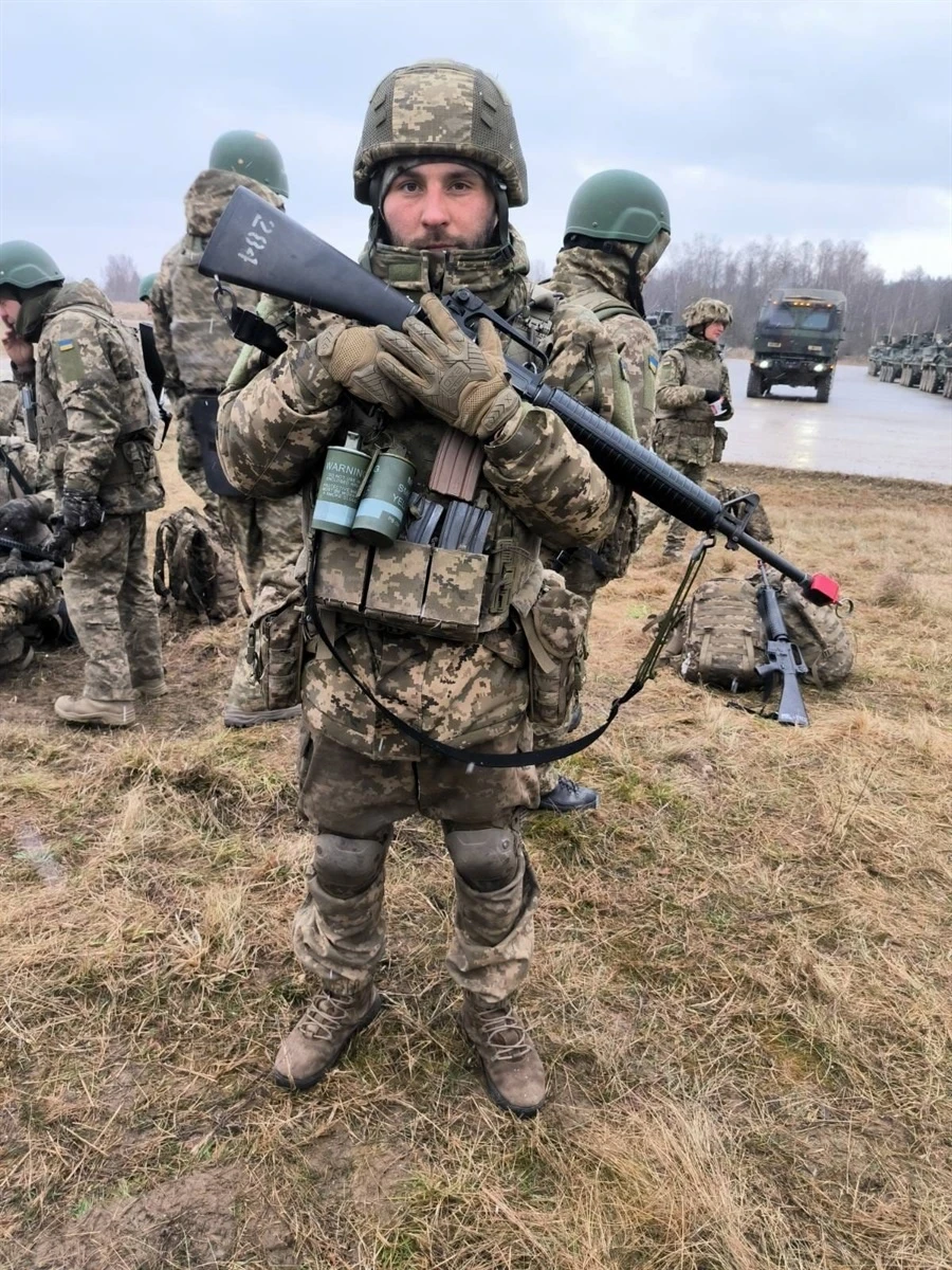 Пам'яті мужнього воїна, захиснкиа та Героя Вадима Казьмірука з м. Бар