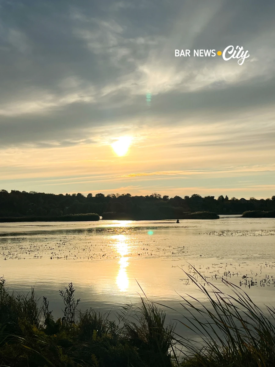 Жовтневий Бар: як виглядає місто у розпал осені. Фоторепортаж
