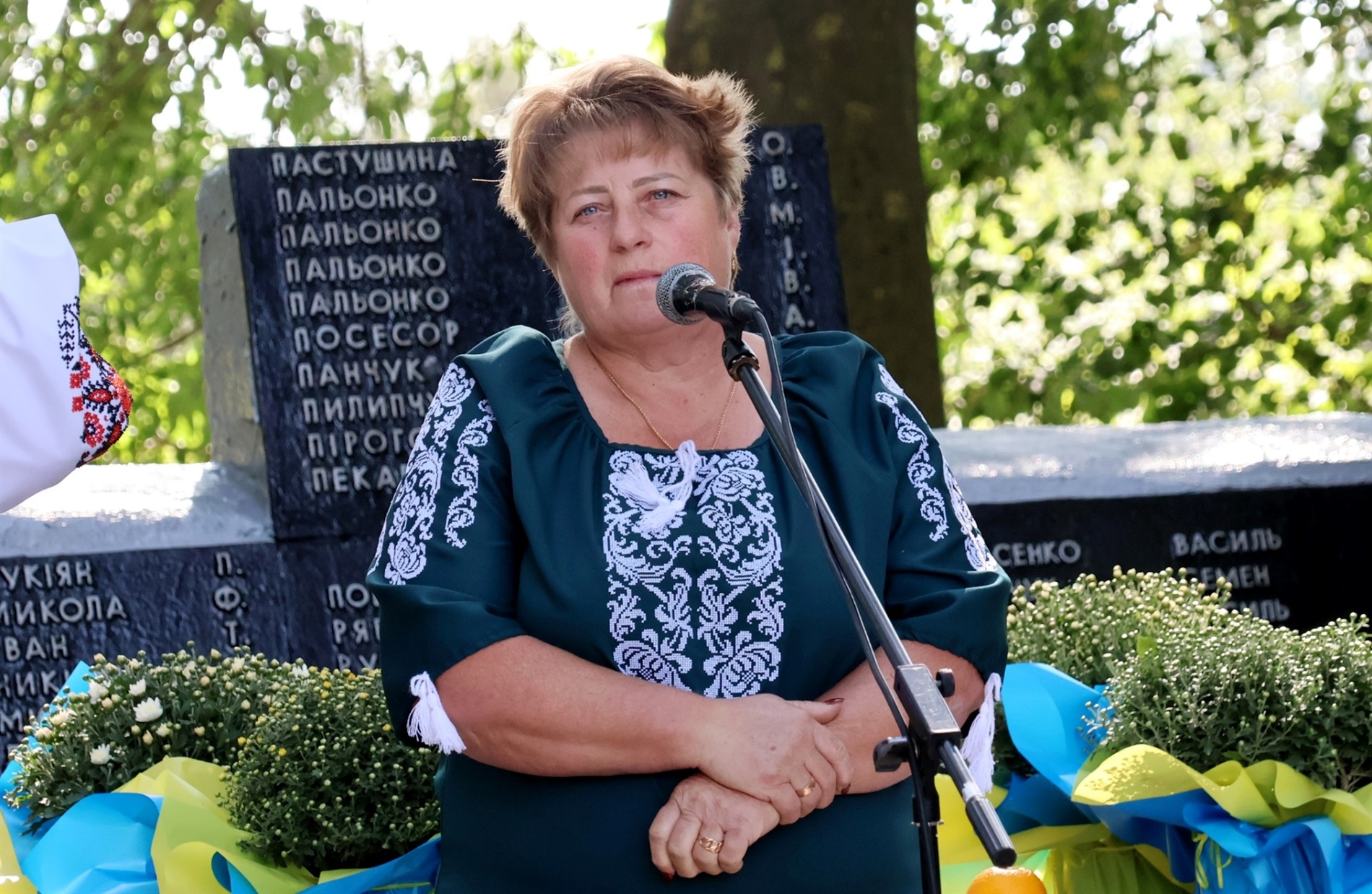 В Іванівцях Барської громади відкрили Алею Слави Героям