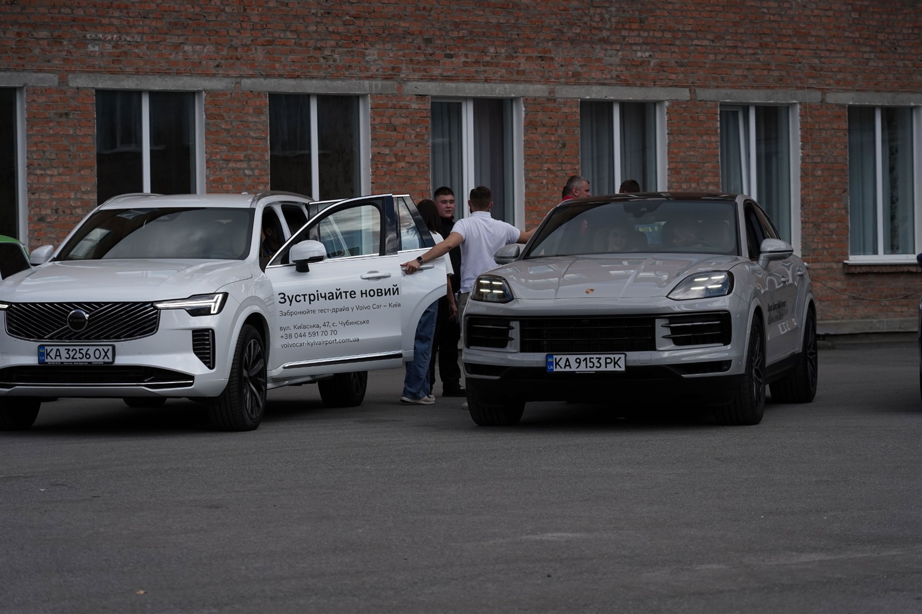 У Барському коледжі транспорту та будівництва презентували нові авто світових брендів