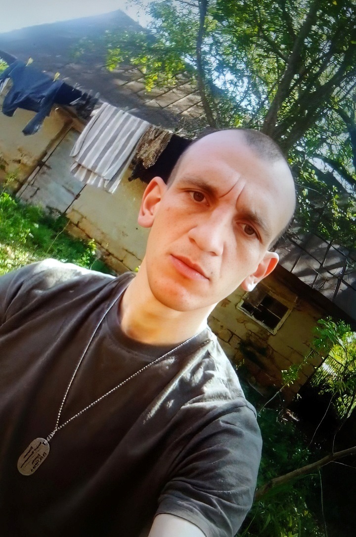 Пам'яті мужнього воїна, захисника та Героя Андрія Юзвенка з м. Бар