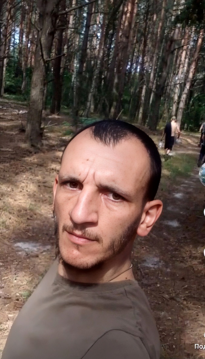 Пам'яті мужнього воїна, захисника та Героя Андрія Юзвенка з м. Бар