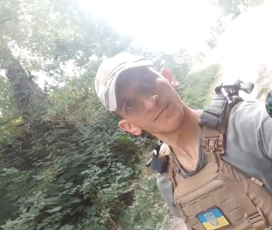 Пам'яті мужнього воїна, захисника та Героя Андрія Юзвенка з м. Бар
