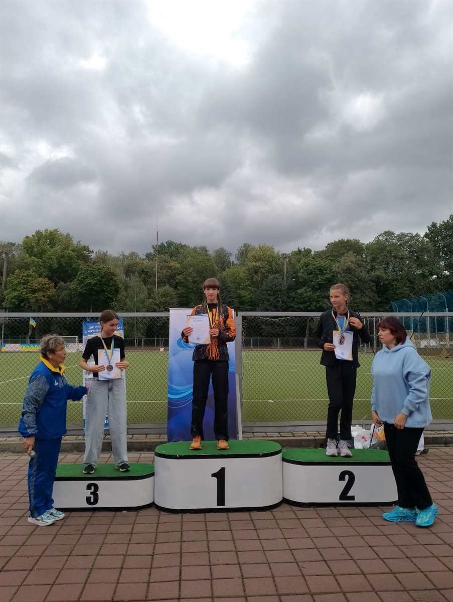 Юні легкоатлети Барської громади вибороли перемоги на чемпіонатах області