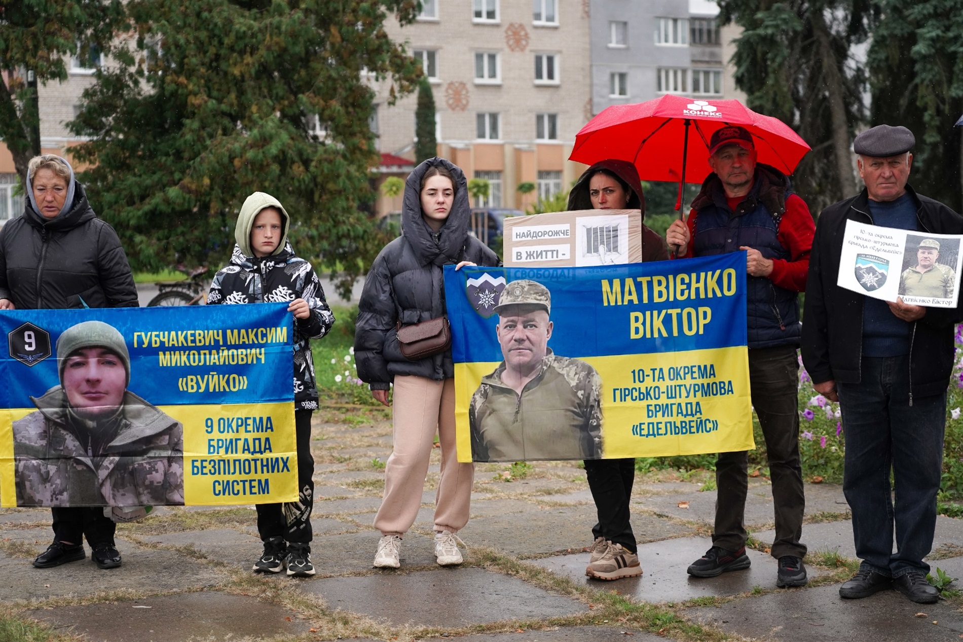 У Барі відбулася щомісячна акція на підтримку безвісти зниклих і полонених захисників