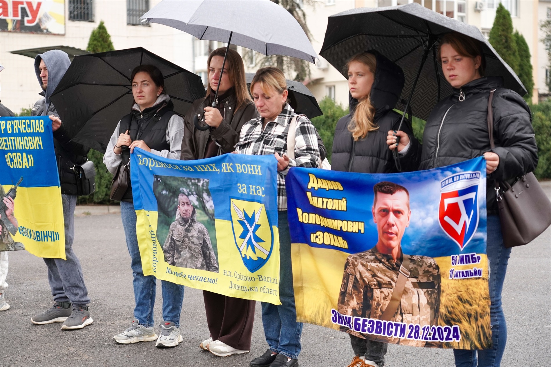 У Барі відбулася щомісячна акція на підтримку безвісти зниклих і полонених захисників