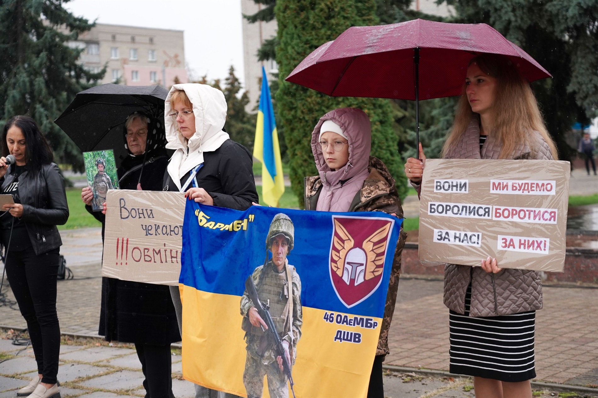 У Барі відбулася щомісячна акція на підтримку безвісти зниклих і полонених захисників