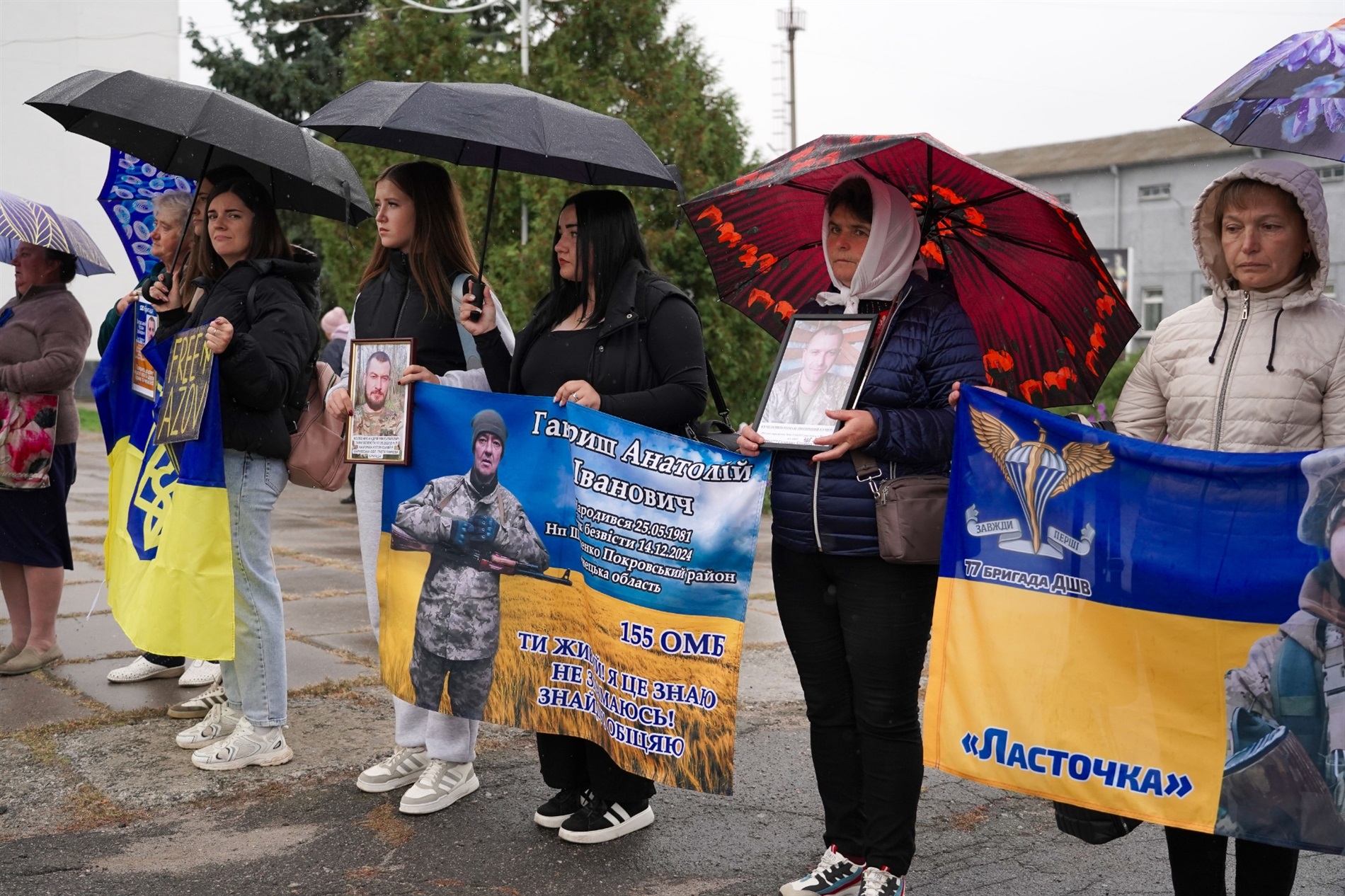 У Барі відбулася щомісячна акція на підтримку безвісти зниклих і полонених захисників