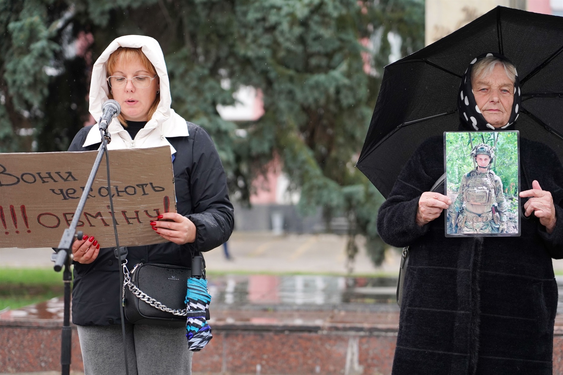 У Барі відбулася щомісячна акція на підтримку безвісти зниклих і полонених захисників