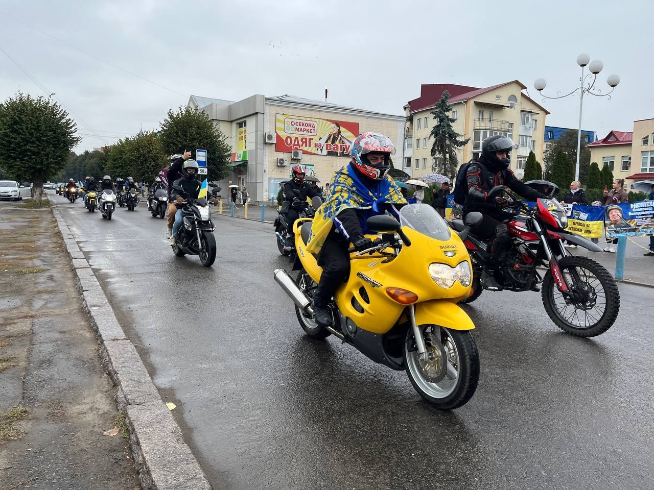 У Барі відбулася щомісячна акція на підтримку безвісти зниклих і полонених захисників