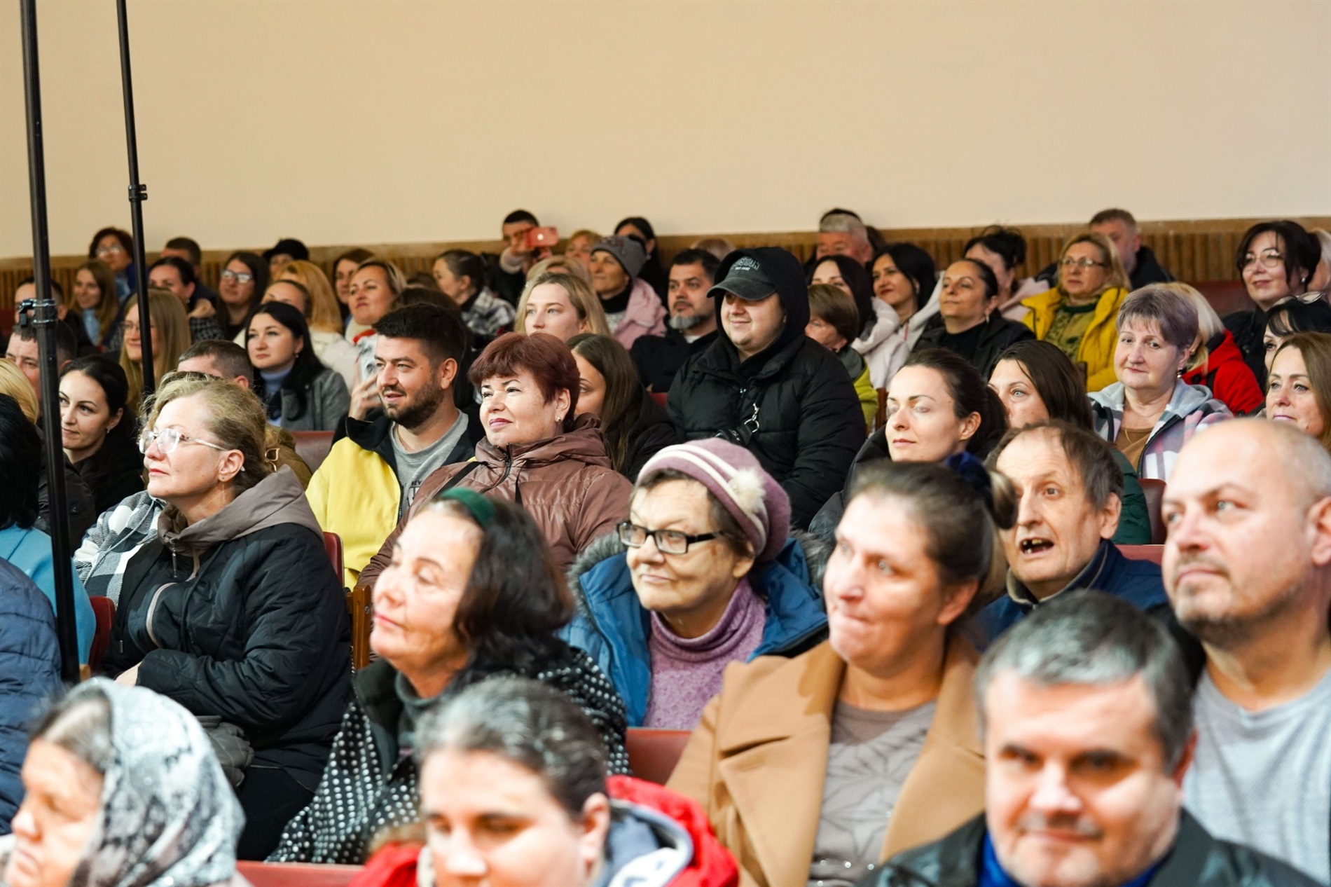 «Мартин Боруля» у Барі: прем’єра театральної постановки ветеранів зібрала аншлаг