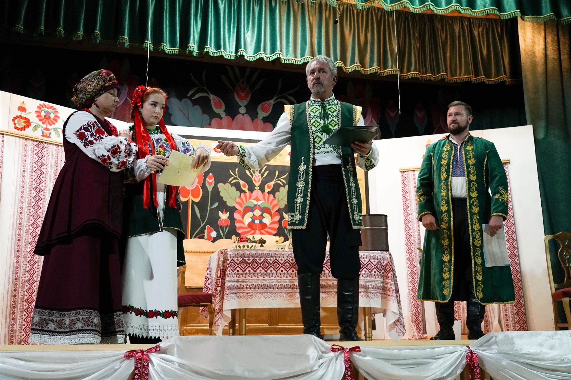 «Мартин Боруля» у Барі: прем’єра театральної постановки ветеранів зібрала аншлаг