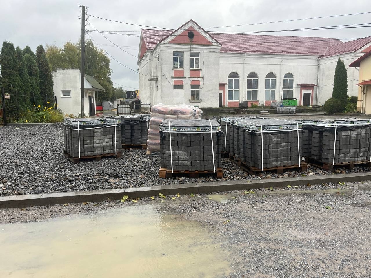 Будівництво в Барі: які роботи тривають у жовтні. Спортмайданчик, площа і пам'ятний знак