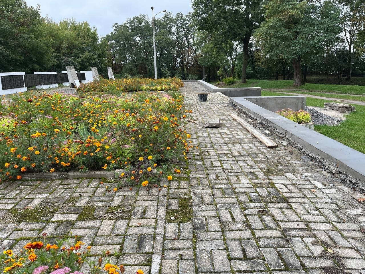 Будівництво в Барі: які роботи тривають у жовтні. Спортмайданчик, площа і пам'ятний знак