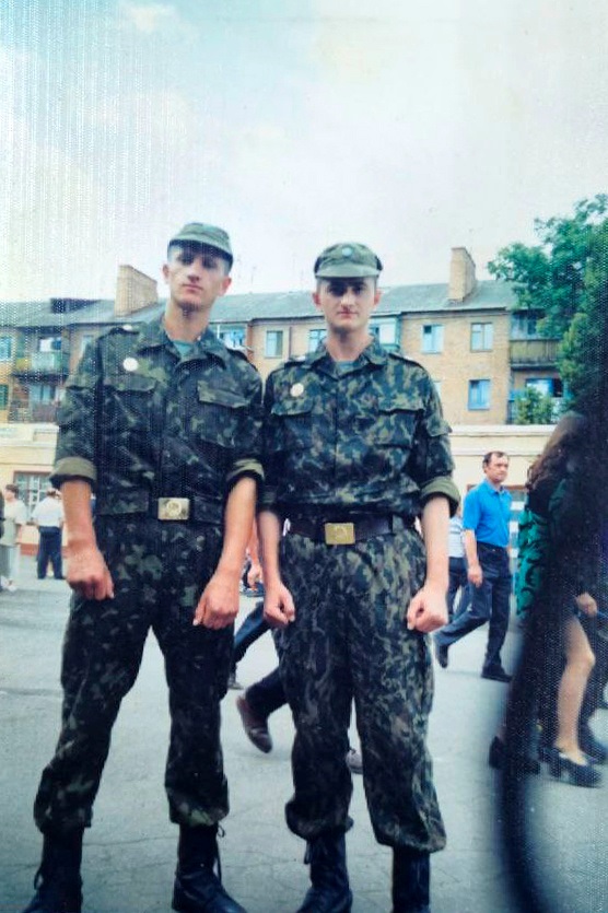 Пам'яті мужнього воїна, захисника та Героя Віктора Якимчука з села Ходаки Барської громади