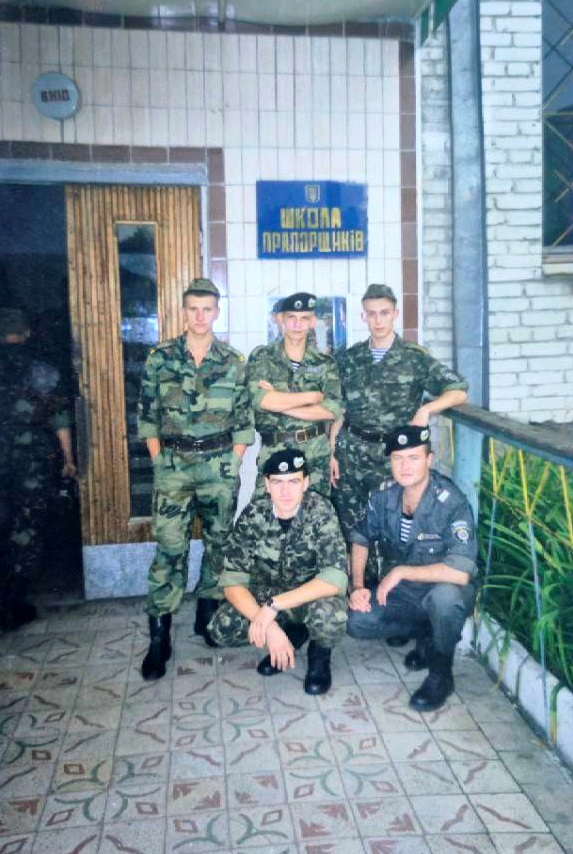 Пам'яті мужнього воїна, захисника та Героя Віктора Якимчука з села Ходаки Барської громади