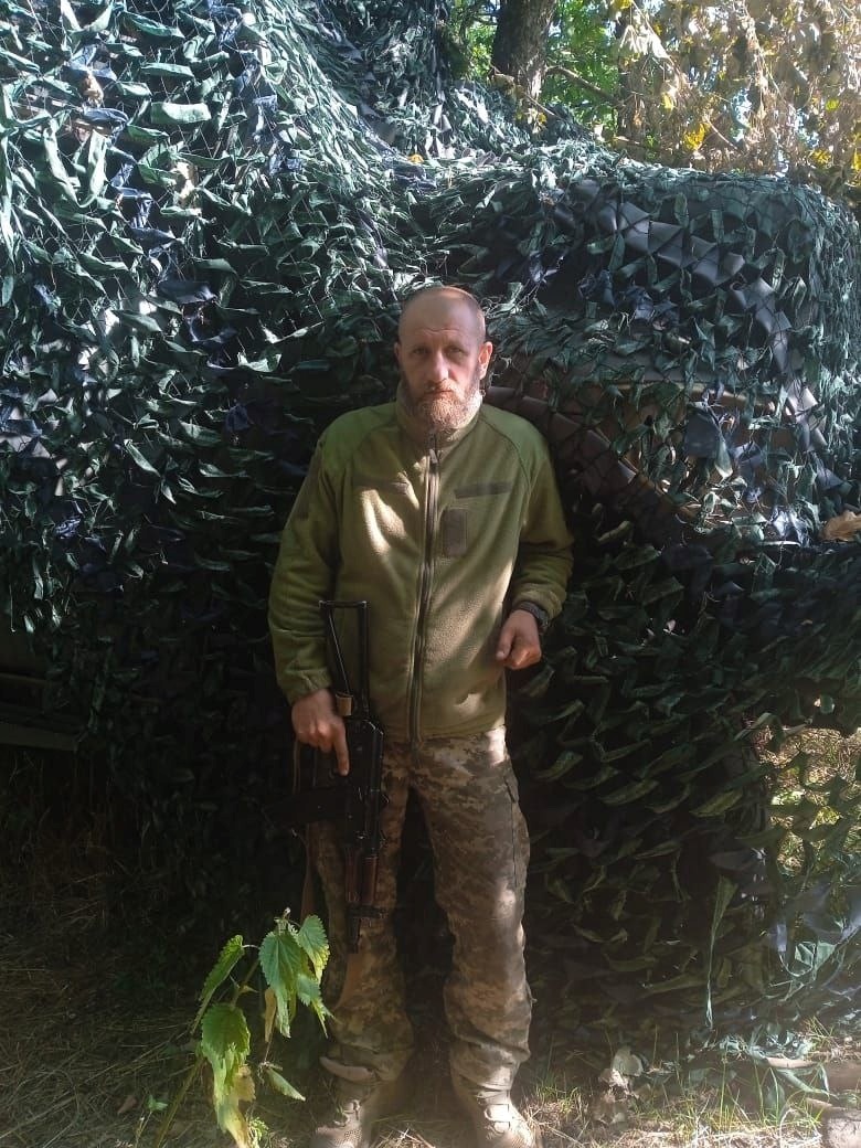Пам'яті мужнього воїна, захисника та Героя Віктора Якимчука з села Ходаки Барської громади