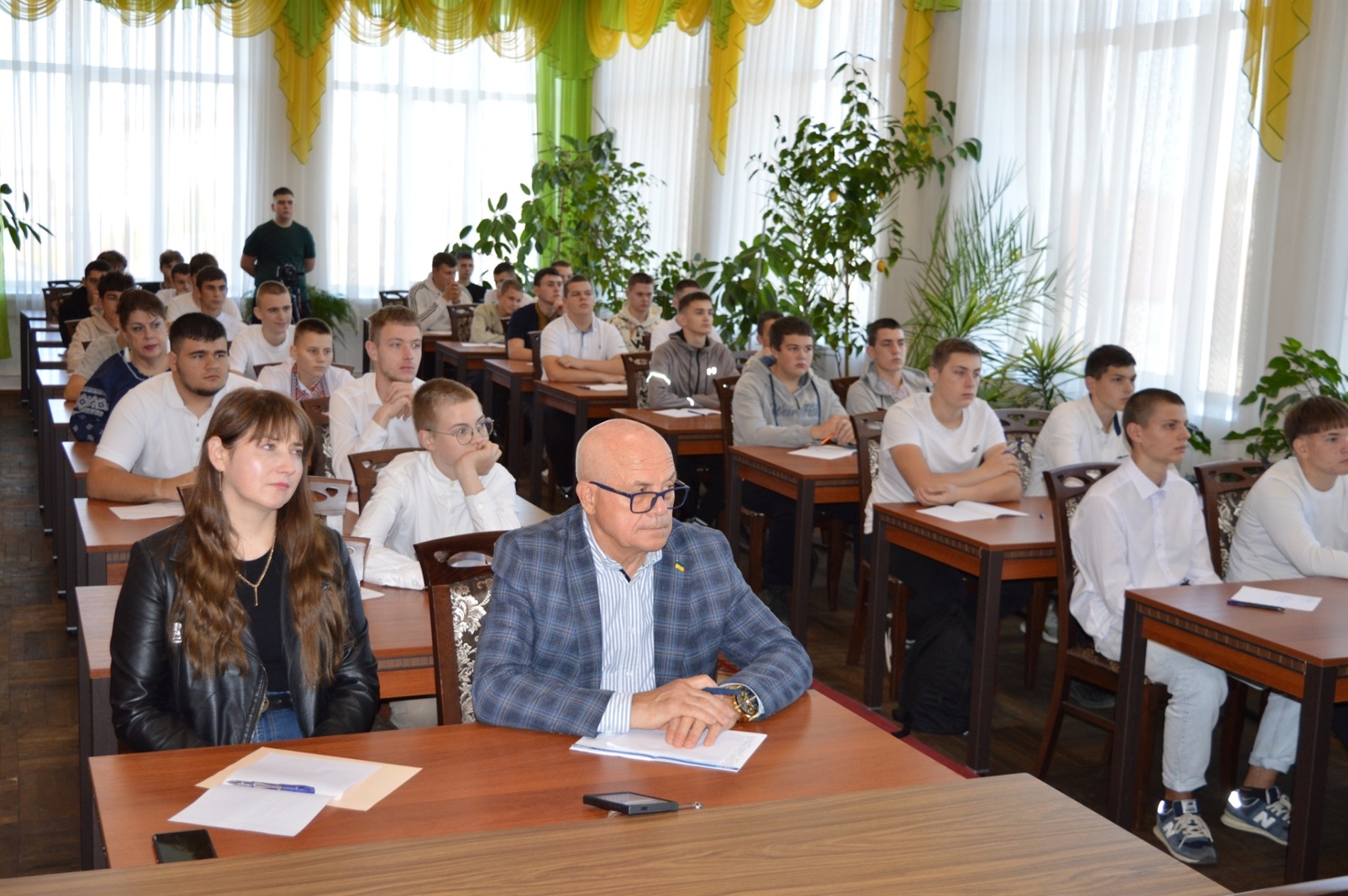 Барчани написали радіодиктант національної єдності. Де ще раз прослухати і куди здавати роботи