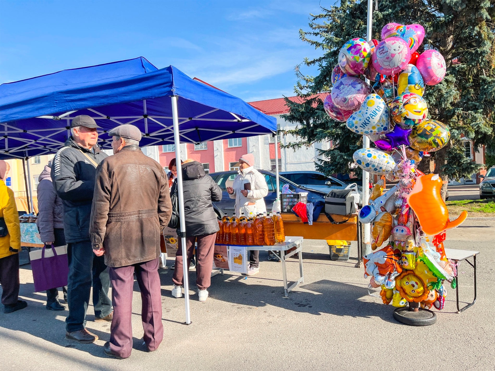 «Урожайний шлях» у Барі: осінній ярмарок на центральній площі (ФОТО)