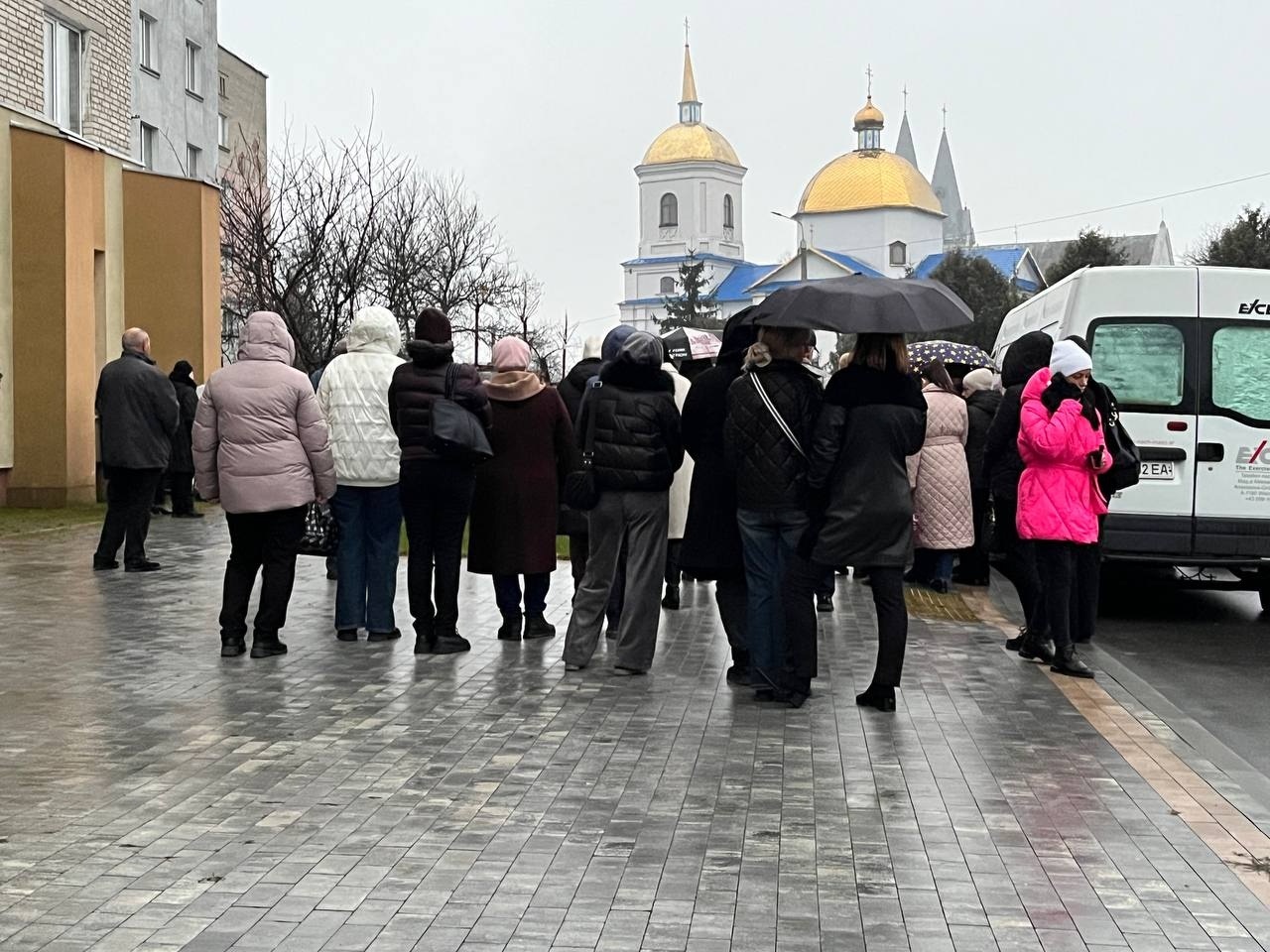В м. Бар шанували пам’ять жертв Голодомору: мітинг-реквієм і лампадки пам’яті
