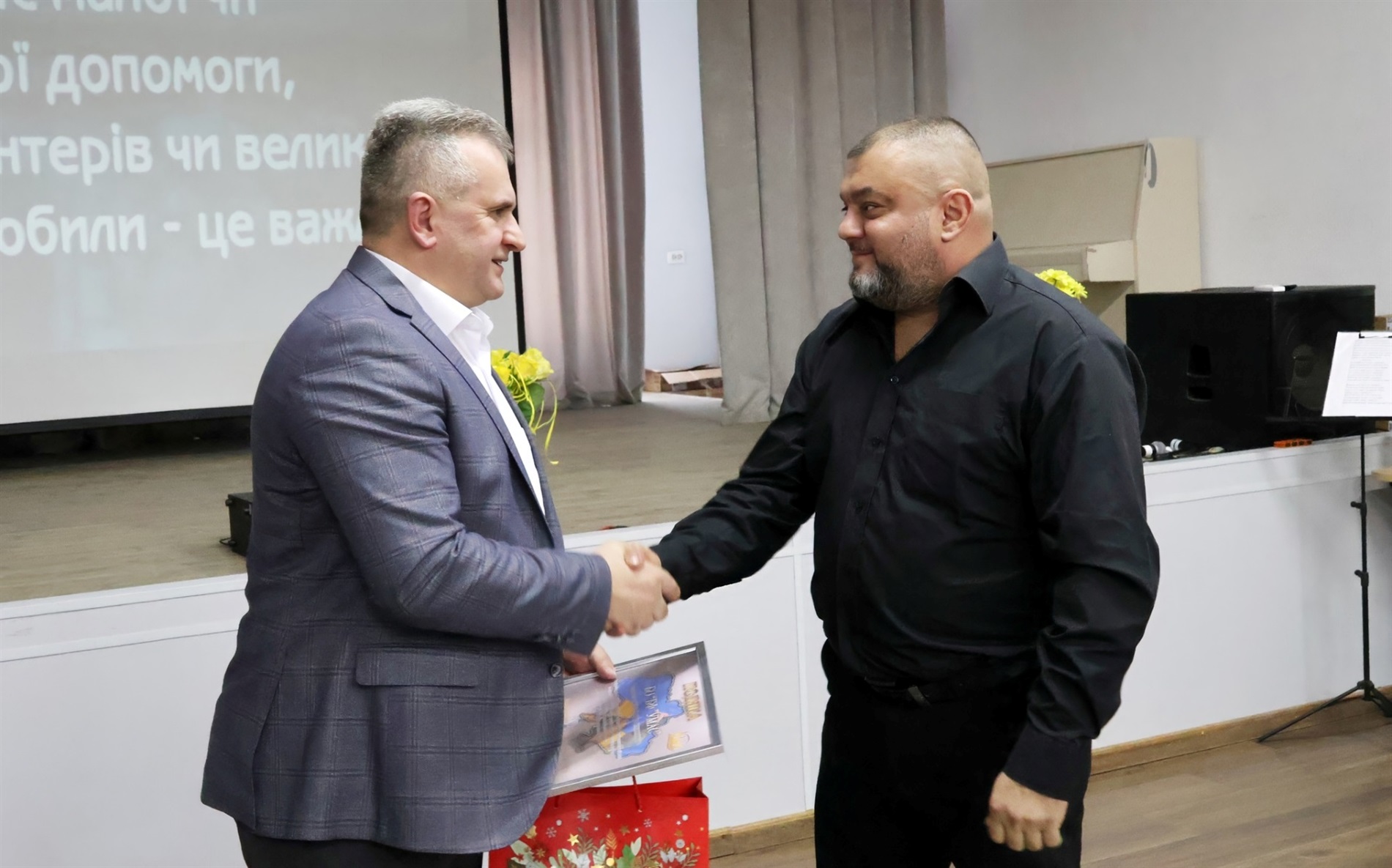 У Барі привітали волонтерів, військових і працівників місцевого самоврядування